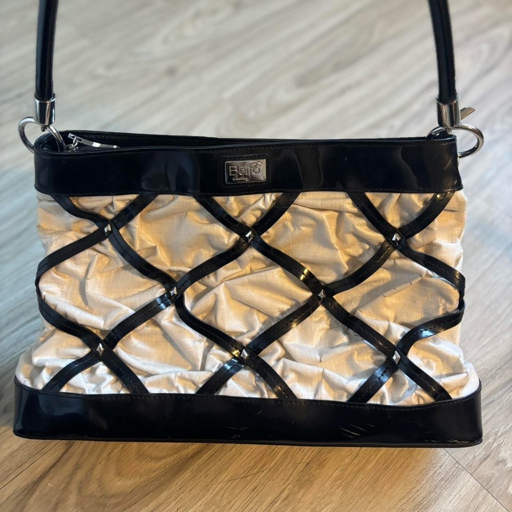 Beijo Black and Cream Crisscross Shoulder Bag